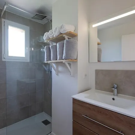 Agreable A 200m De La